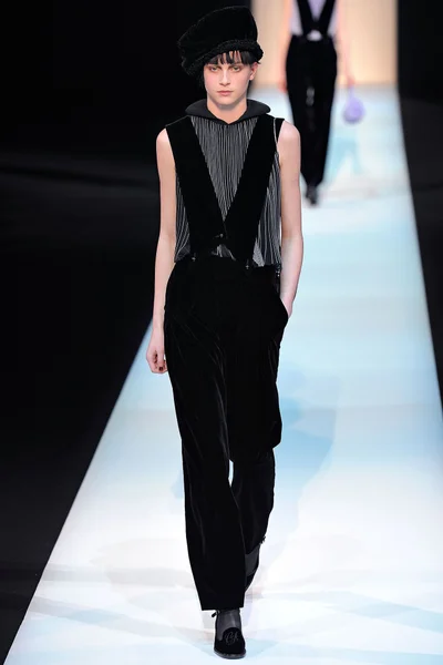 Look 9